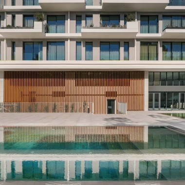 Item carta fechada a decorrer com redes sociais