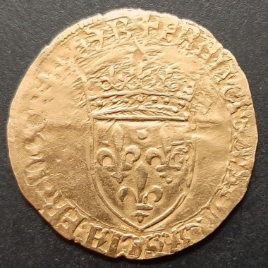 Item carta fechada próximo com items da mesma categoria e relacionados duplicado