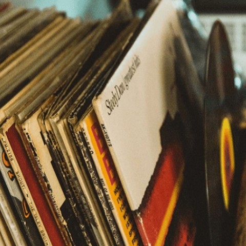 Leilão de Discos de Vinil:  A História da Música em Discos